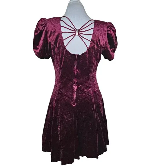 Vintage Womens Medium Velvet Formal Dress Strappy‎ Back Fit N Flare 90s Burgandy - Picture 6 of 11
